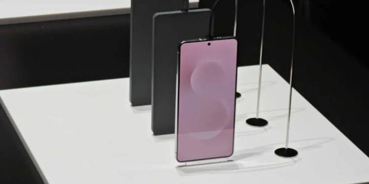 Samsung Belum Menyerah, S26 Edge Dirumorkan Akan Lebih Tipis